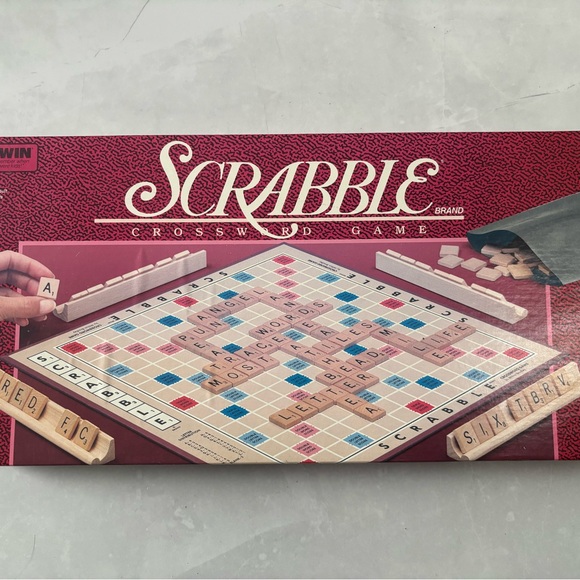 Vintage 1988 Scrabble Board Game with Real Wooden pieces - COMPLETE - Picture 5 of 5